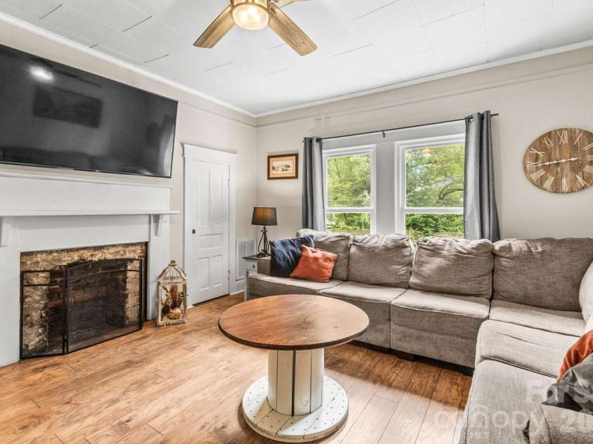 412 1st Avenue, Maiden, NC 28650.  MLS# CAR4417532, YatesRealty ID 48087. 