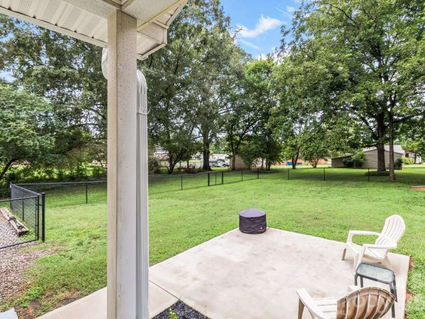 412 1st Avenue, Maiden, NC 28650.  MLS# CAR4417532, YatesRealty ID 48087. 