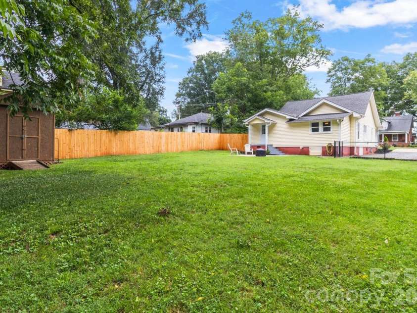 412 1st Avenue, Maiden, NC 28650.  MLS# CAR4417532, YatesRealty ID 48087. 