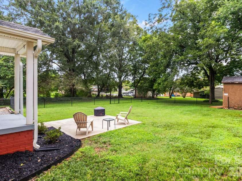 412 1st Avenue, Maiden, NC 28650.  MLS# CAR4417532, YatesRealty ID 48087. 