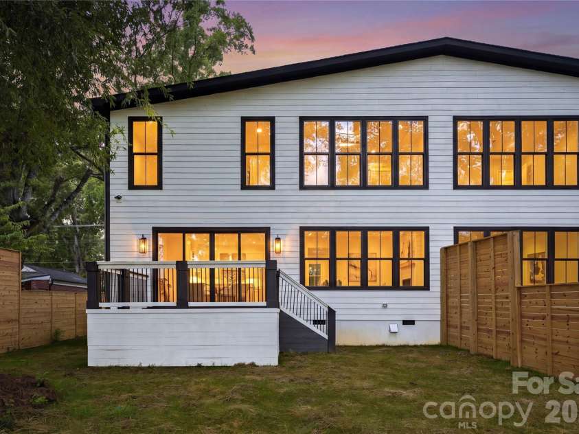 4538 Craig Avenue, Charlotte, NC 28211.  MLS# CAR4417719, YatesRealty ID 48088. 
