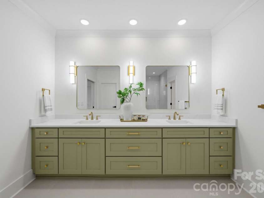 4538 Craig Avenue, Charlotte, NC 28211.  MLS# CAR4417719, YatesRealty ID 48088. Primary Bathroom
