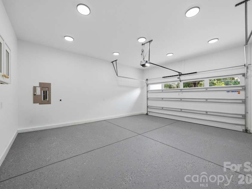 4538 Craig Avenue, Charlotte, NC 28211.  MLS# CAR4417719, YatesRealty ID 48088. Two Car Garage