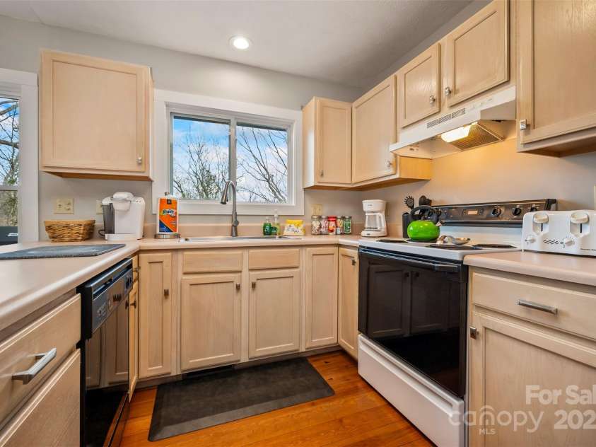 119 Sherwood Drive, Lake Lure, NC 28746.  MLS# CAR4217758, YatesRealty ID 4809. 