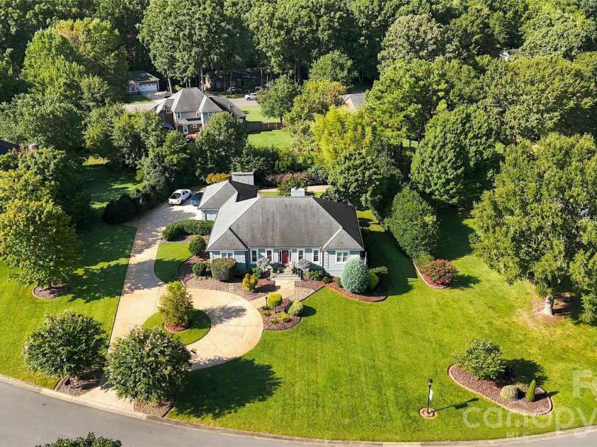 1808 Country Garden Drive, Shelby, NC 28150.  MLS# CAR4413865, YatesRealty ID 48090. 