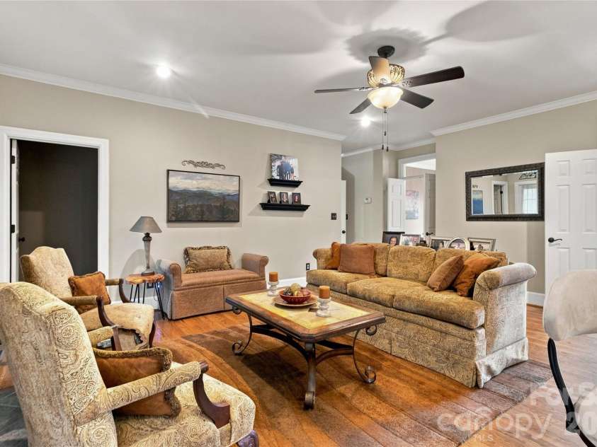 1808 Country Garden Drive, Shelby, NC 28150.  MLS# CAR4413865, YatesRealty ID 48090. 