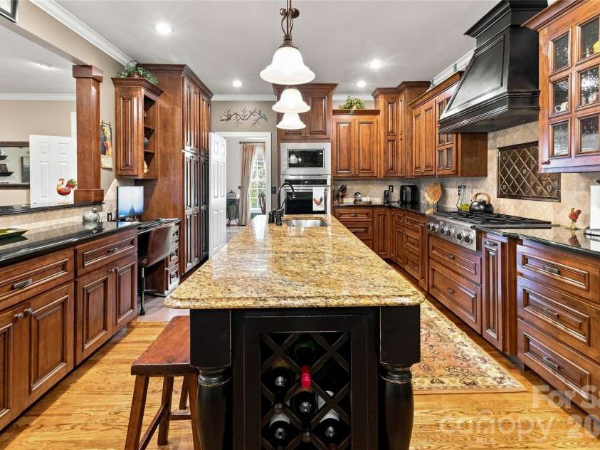1808 Country Garden Drive, Shelby, NC 28150.  MLS# CAR4413865, YatesRealty ID 48090. 