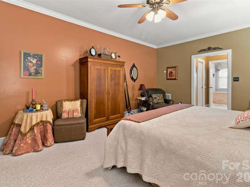1808 Country Garden Drive, Shelby, NC 28150.  MLS# CAR4413865, YatesRealty ID 48090. 