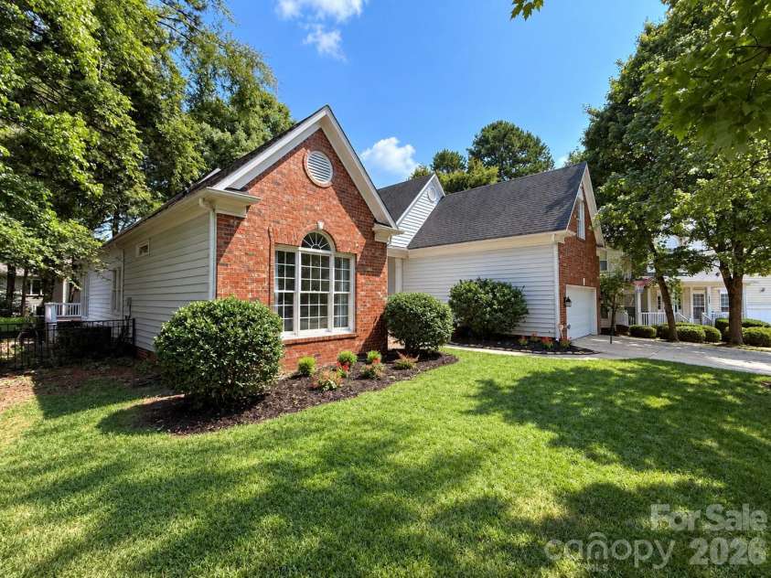 5508 Tullamore Lane, Charlotte, NC 28269.  MLS# CAR4414187, YatesRealty ID 48091. 