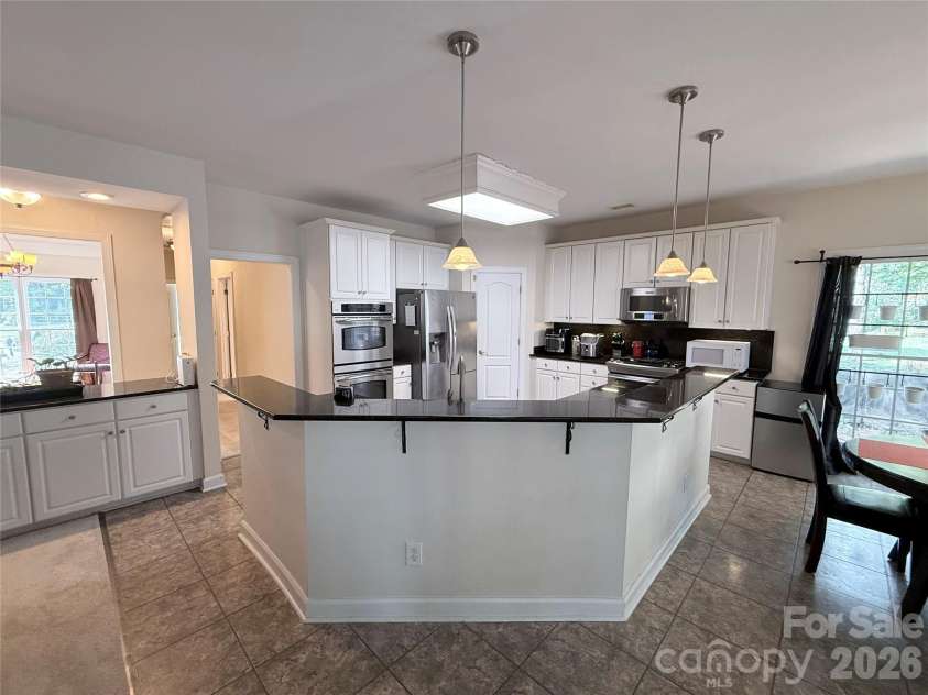 5508 Tullamore Lane, Charlotte, NC 28269.  MLS# CAR4414187, YatesRealty ID 48091. 