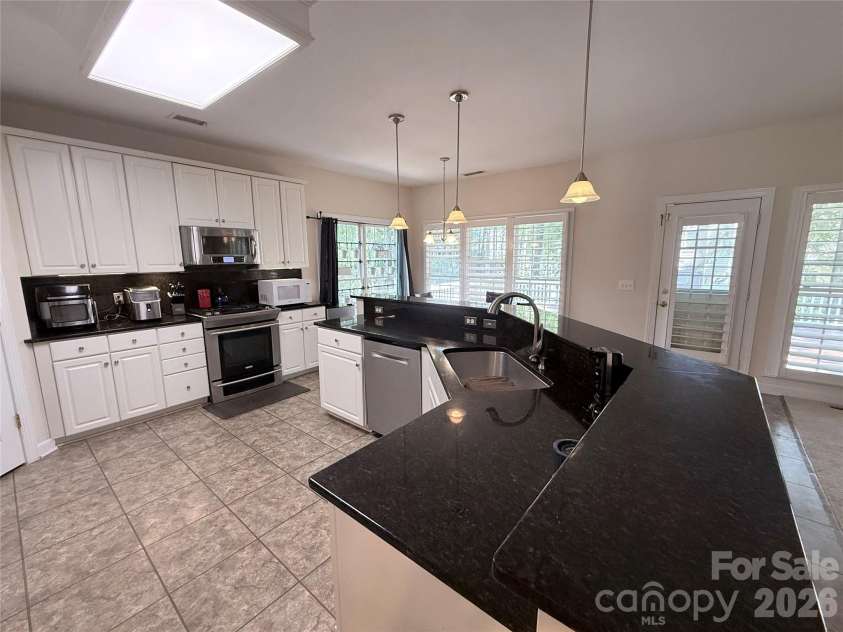 5508 Tullamore Lane, Charlotte, NC 28269.  MLS# CAR4414187, YatesRealty ID 48091. 