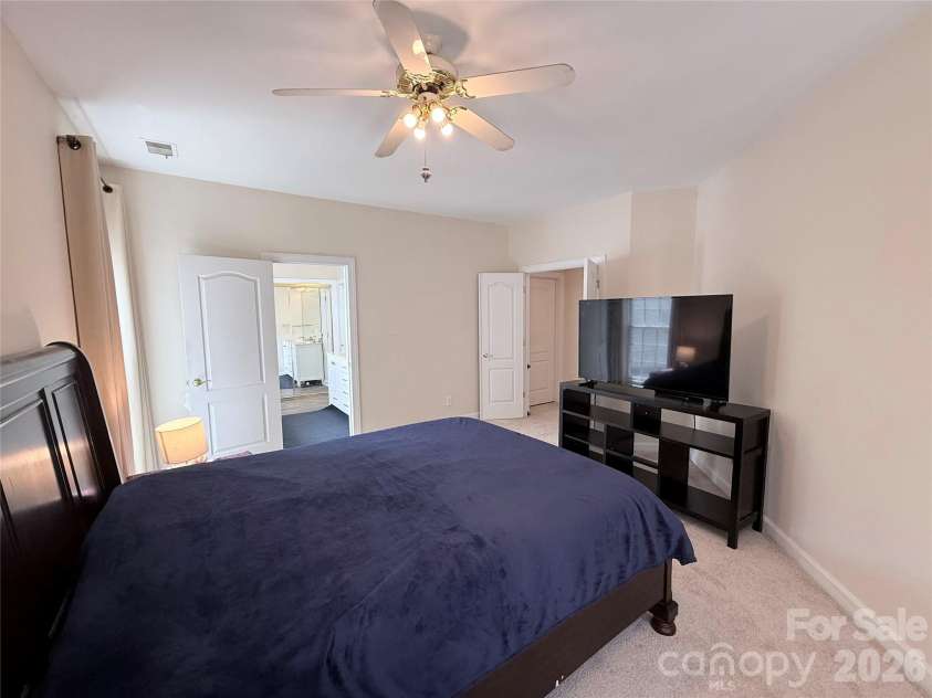 5508 Tullamore Lane, Charlotte, NC 28269.  MLS# CAR4414187, YatesRealty ID 48091. 