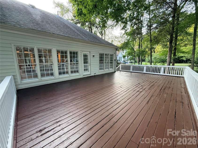 5508 Tullamore Lane, Charlotte, NC 28269.  MLS# CAR4414187, YatesRealty ID 48091. 