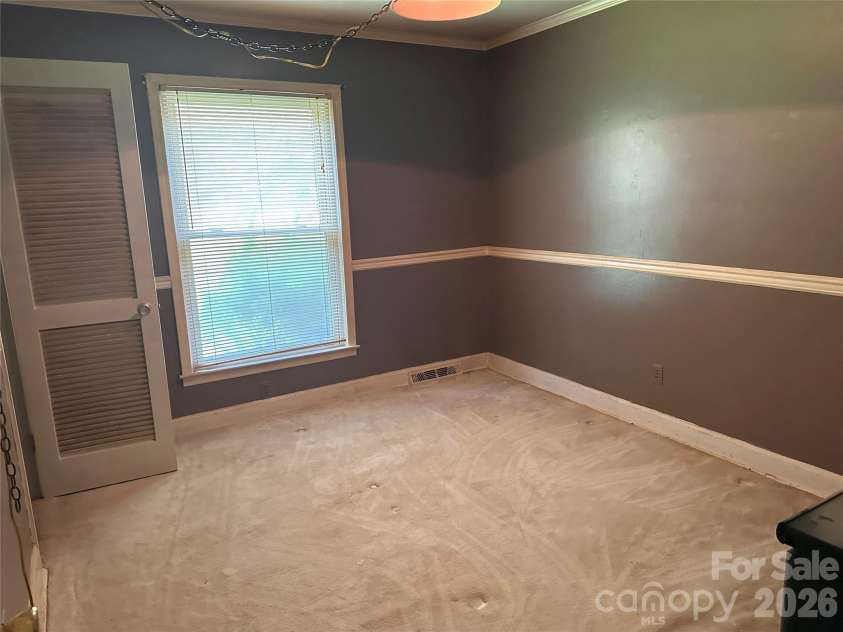 7216 Lockmont Drive, Charlotte, NC 28212.  MLS# CAR4414193, YatesRealty ID 48092. 