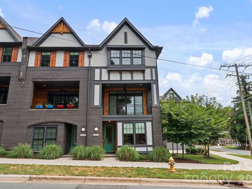 3015 Kalex Court, Charlotte, NC 28204.  MLS# CAR4411087, YatesRealty ID 48094. 