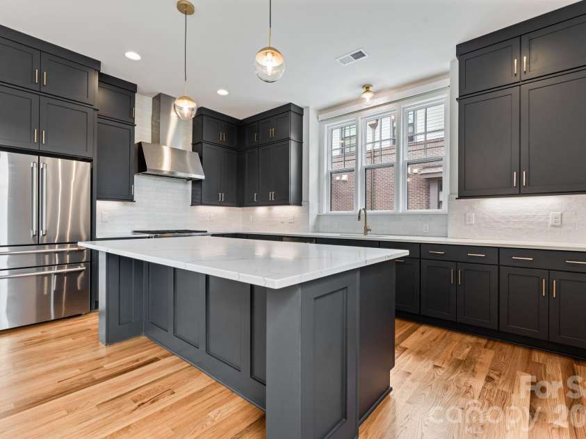 3015 Kalex Court, Charlotte, NC 28204.  MLS# CAR4411087, YatesRealty ID 48094. 