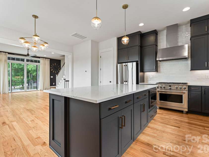 3015 Kalex Court, Charlotte, NC 28204.  MLS# CAR4411087, YatesRealty ID 48094. 