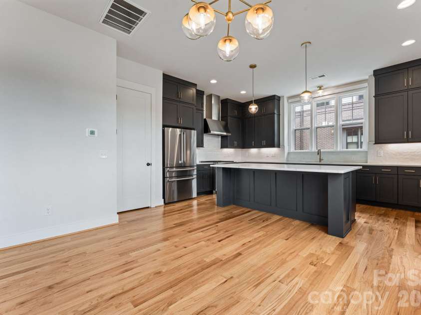 3015 Kalex Court, Charlotte, NC 28204.  MLS# CAR4411087, YatesRealty ID 48094. 