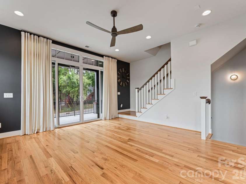 3015 Kalex Court, Charlotte, NC 28204.  MLS# CAR4411087, YatesRealty ID 48094. 