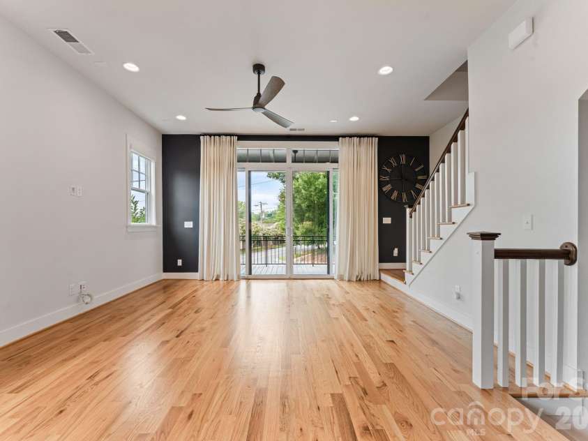 3015 Kalex Court, Charlotte, NC 28204.  MLS# CAR4411087, YatesRealty ID 48094. 