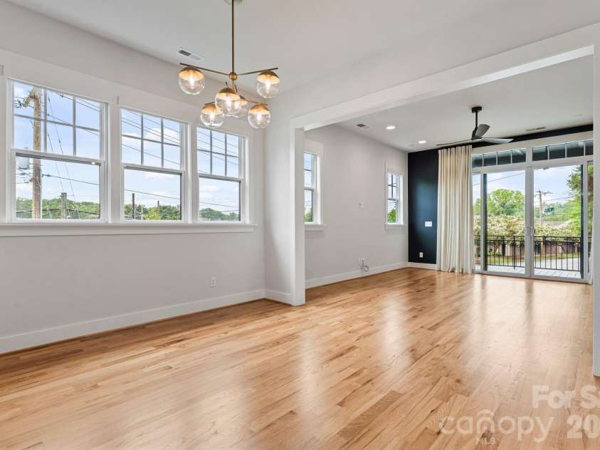 3015 Kalex Court, Charlotte, NC 28204.  MLS# CAR4411087, YatesRealty ID 48094. 