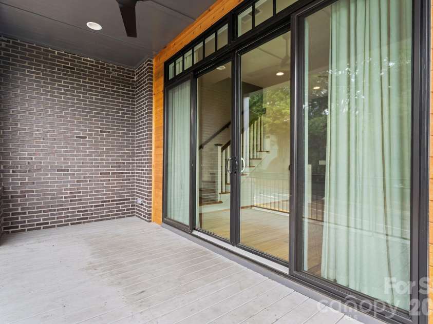 3015 Kalex Court, Charlotte, NC 28204.  MLS# CAR4411087, YatesRealty ID 48094. 