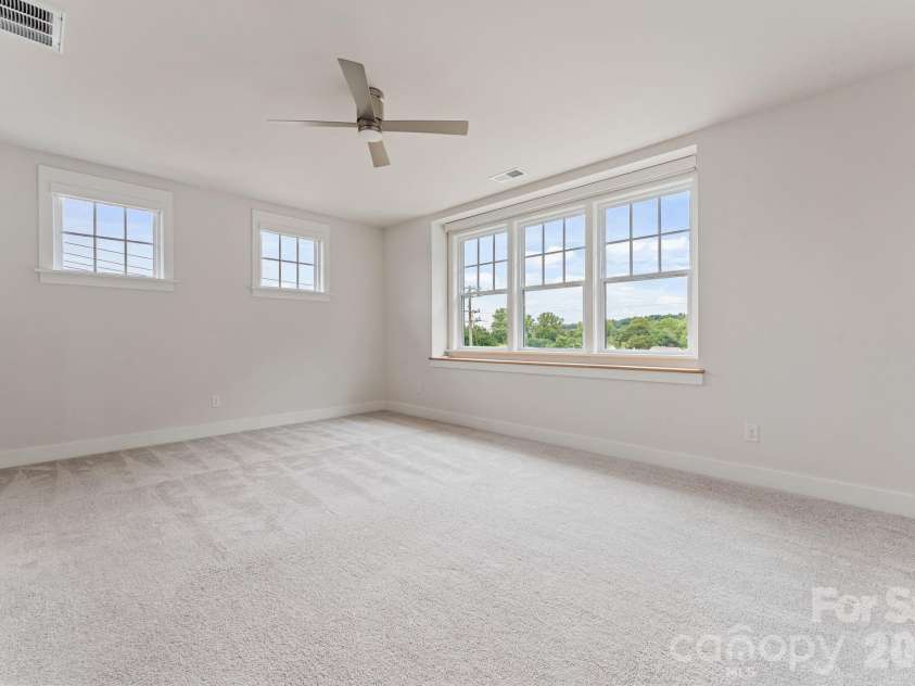 3015 Kalex Court, Charlotte, NC 28204.  MLS# CAR4411087, YatesRealty ID 48094. 