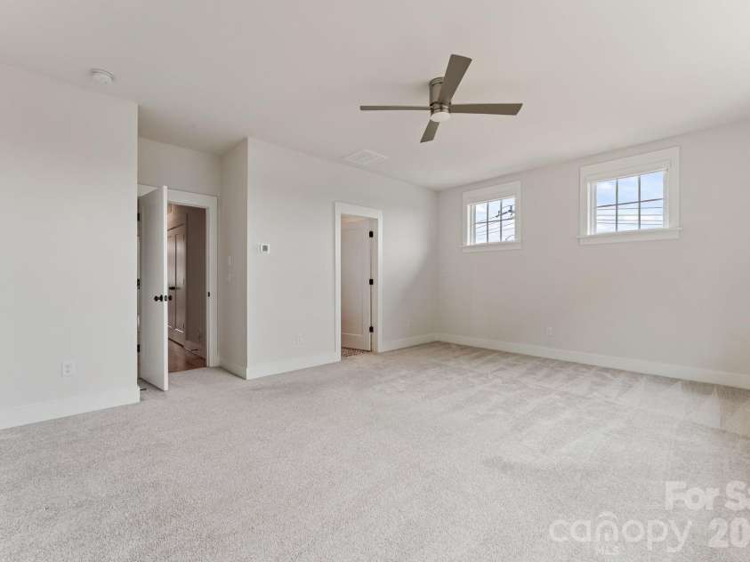 3015 Kalex Court, Charlotte, NC 28204.  MLS# CAR4411087, YatesRealty ID 48094. 