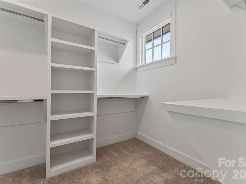 3015 Kalex Court, Charlotte, NC 28204.  MLS# CAR4411087, YatesRealty ID 48094. 