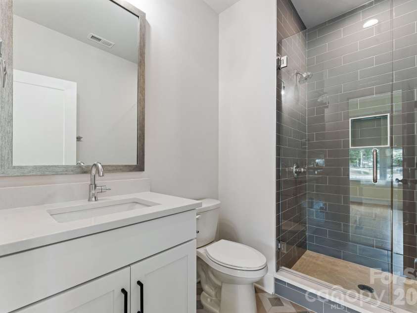3015 Kalex Court, Charlotte, NC 28204.  MLS# CAR4411087, YatesRealty ID 48094. 