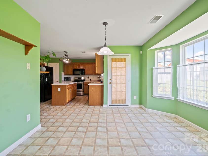 2015 Mallard Pointe Drive, Kannapolis, NC 28083.  MLS# CAR4419846, YatesRealty ID 48097. 
