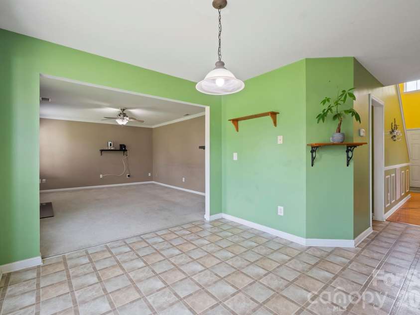 2015 Mallard Pointe Drive, Kannapolis, NC 28083.  MLS# CAR4419846, YatesRealty ID 48097. 