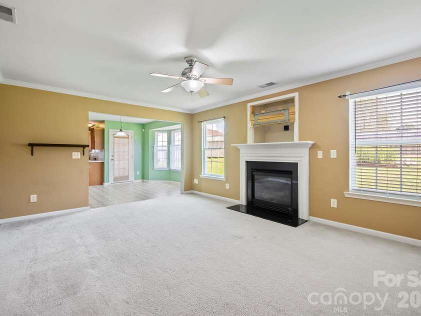 2015 Mallard Pointe Drive, Kannapolis, NC 28083.  MLS# CAR4419846, YatesRealty ID 48097. 