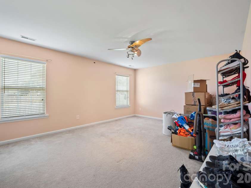 2015 Mallard Pointe Drive, Kannapolis, NC 28083.  MLS# CAR4419846, YatesRealty ID 48097. 
