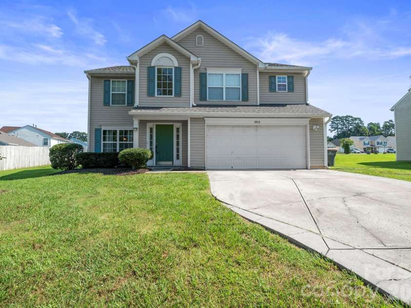 2015 Mallard Pointe Drive, Kannapolis, NC 28083.  MLS# CAR4419846, YatesRealty ID 48097. Welcome to 2015 Mallard Pointe Drive!