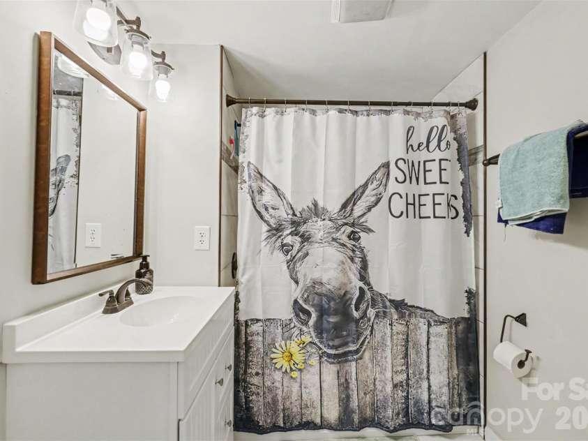 2878 Millstone Drive, Gastonia, NC 28054.  MLS# CAR4419334, YatesRealty ID 48098. Bathroom 2