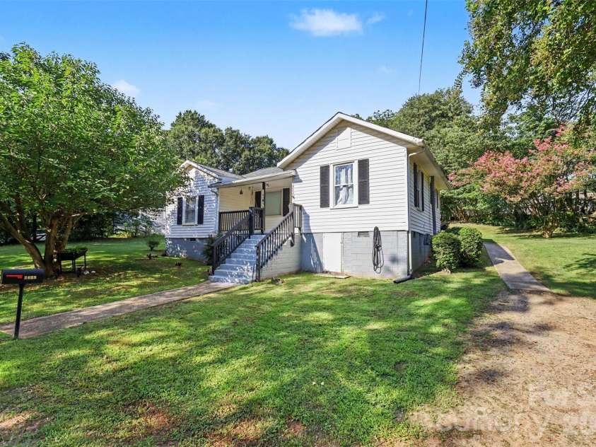 2878 Millstone Drive, Gastonia, NC 28054.  MLS# CAR4419334, YatesRealty ID 48098. Front Elevation