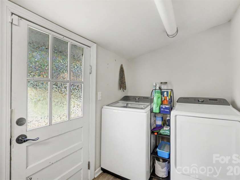 2878 Millstone Drive, Gastonia, NC 28054.  MLS# CAR4419334, YatesRealty ID 48098. Laundry Mud room