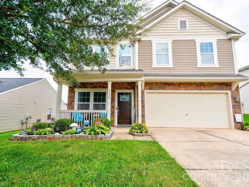 3219 Pikes Peak Drive, Gaston, NC 28052.  MLS# CAR4412245, YatesRealty ID 48099. 