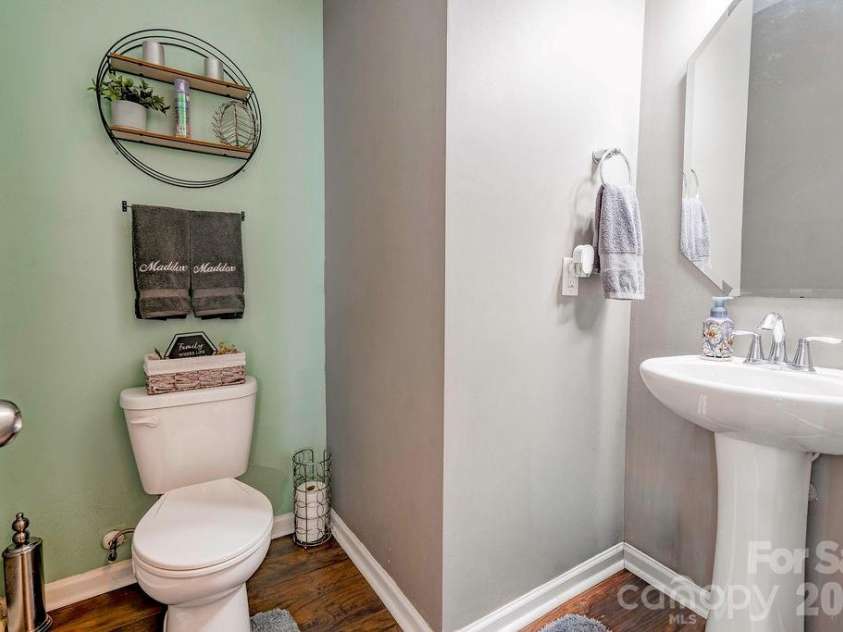 3219 Pikes Peak Drive, Gaston, NC 28052.  MLS# CAR4412245, YatesRealty ID 48099. 