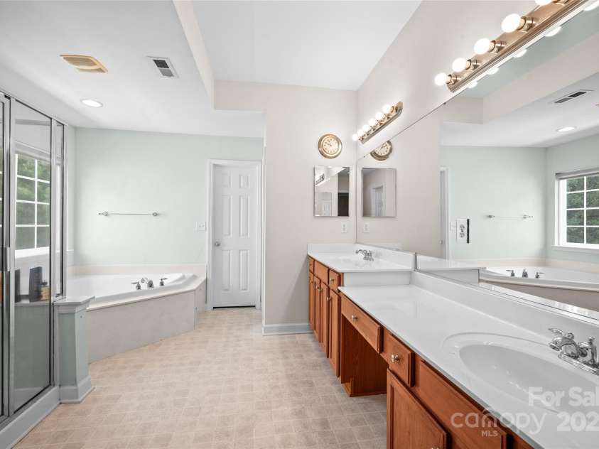 210 Golden Valley Drive, Mooresville, NC 28115.  MLS# CAR4300848, YatesRealty ID 481. 