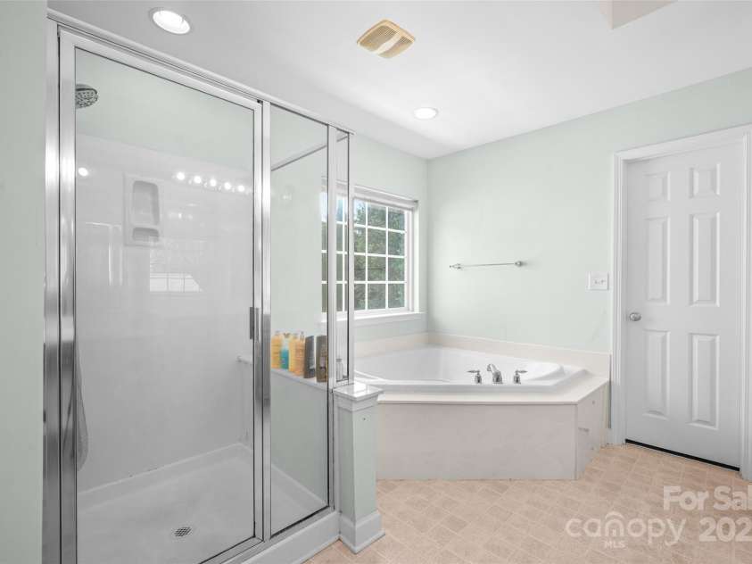 210 Golden Valley Drive, Mooresville, NC 28115.  MLS# CAR4300848, YatesRealty ID 481. 