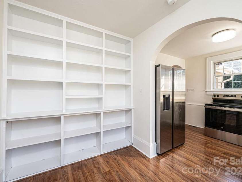 815 6th Avenue, Hickory, NC 28602.  MLS# CAR4193289, YatesRealty ID 481. 