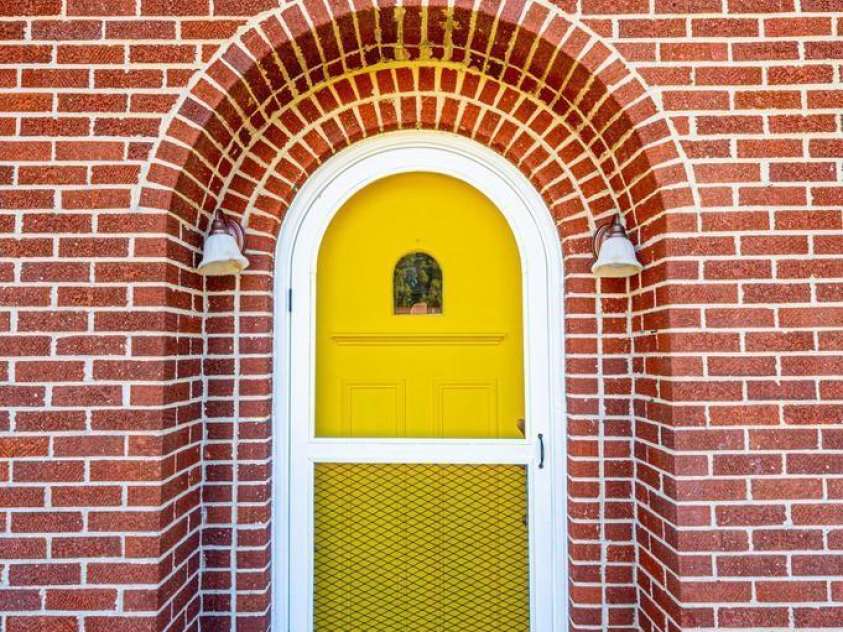 815 6th Avenue, Hickory, NC 28602.  MLS# CAR4193289, YatesRealty ID 481. 