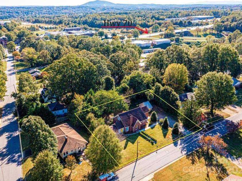 815 6th Avenue, Hickory, NC 28602.  MLS# CAR4193289, YatesRealty ID 481. 
