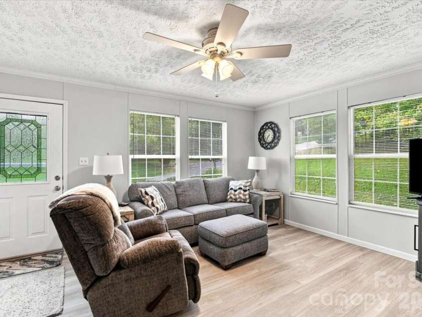 220 Powderhorn Drive, Waynesville, NC 28786.  MLS# CAR4419186, YatesRealty ID 48100. 