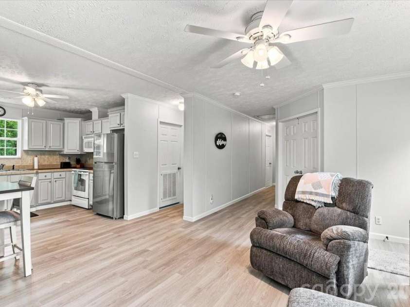 220 Powderhorn Drive, Waynesville, NC 28786.  MLS# CAR4419186, YatesRealty ID 48100. 
