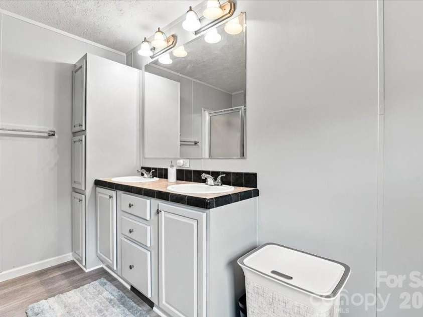 220 Powderhorn Drive, Waynesville, NC 28786.  MLS# CAR4419186, YatesRealty ID 48100. 