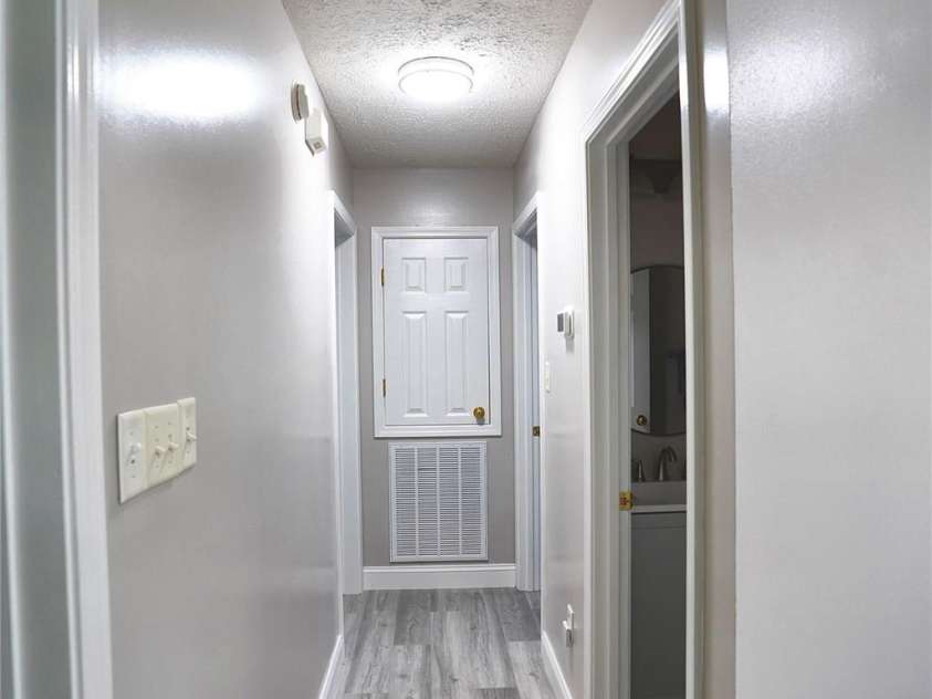 43 Moore Avenue, Asheville, NC 28806.  MLS# CAR4408309, YatesRealty ID 48101. 