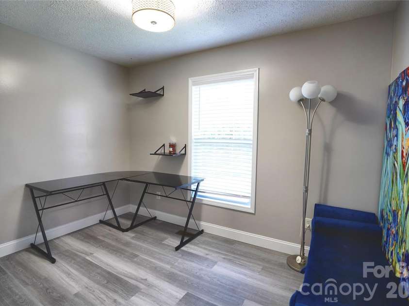 43 Moore Avenue, Asheville, NC 28806.  MLS# CAR4408309, YatesRealty ID 48101. 